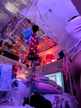 gurlnips online show from 02.07.25