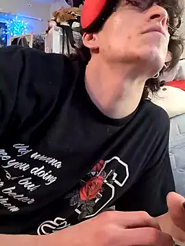 gurlnips online show from 02.08.25