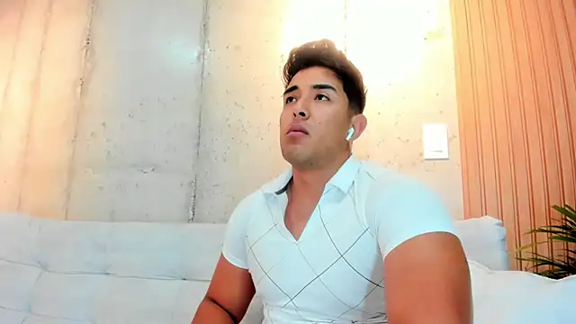 Snapshot of Alan_greek_1 chatting on 02.08.25 Alan greek 1 online show from 02.08.25