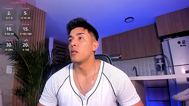 Snapshot of Alan_greek_1 chatting on 11.06.25 Alan greek 1 online show from 11.06.25