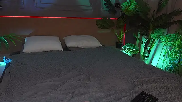 Snapshot of Liv_Fay chatting on 03.13.25 Liv Fay online show from 03.13.25