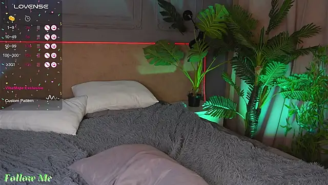 Snapshot of Liv_Fay chatting on 03.14.25 Liv Fay online show from 03.14.25