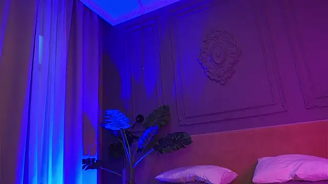 Snapshot of Liv_Fay chatting on 10.09.25 Liv Fay online show from 10.09.25