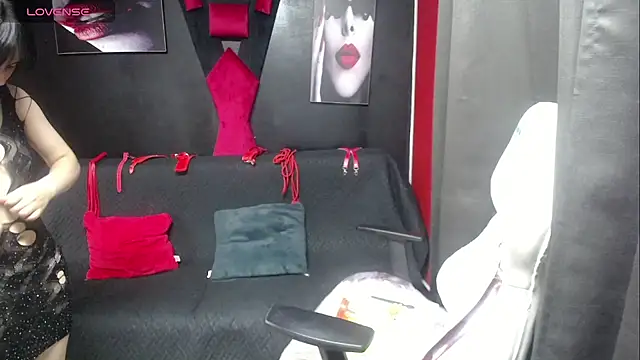 Snapshot of sailor_moon07 chatting on 01.28.25 sailor moon07 online show from 01.28.25