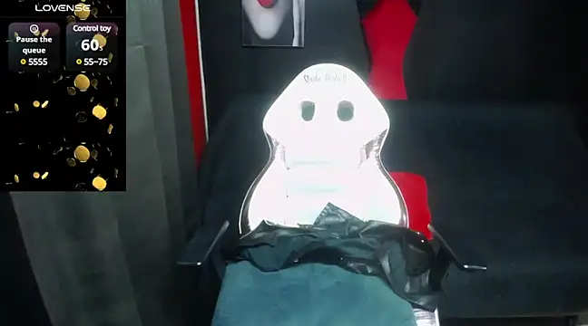 Snapshot of sailor_moon07 chatting on 02.13.25 sailor moon07 online show from 02.13.25