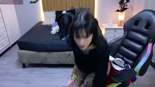 Snapshot of sailor_moon07 chatting on 10.04.25 sailor moon07 online show from 10.04.25