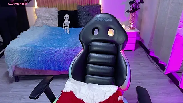 Snapshot of sailor_moon07 chatting on 10.07.25 sailor moon07 online show from 10.07.25