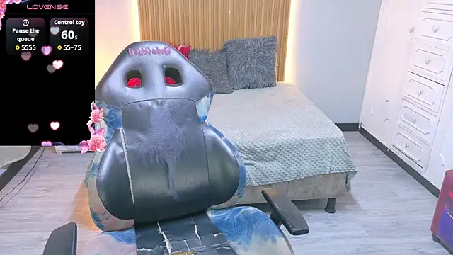 Snapshot of sailor_moon07 chatting on 01.15.26 sailor moon07 online show from 01.15.26