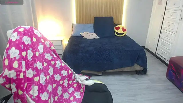 Snapshot of sailor_moon07 chatting on 06.21.26 sailor moon07 online show from 06.21.26