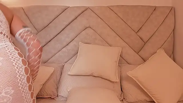 DarlinJones online show from 04.20.26