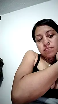 Snapshot of Tiphanydirty3 chatting on 04.22.26 Tiphanydirty3 online show from 04.22.26