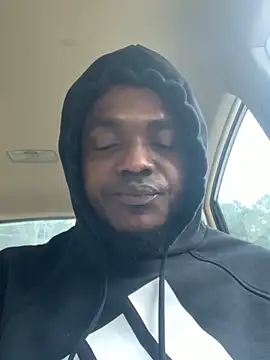 Snapshot of Hugedick0071 chatting on 01.31.25 Hugedick0071 online show from 01.31.25