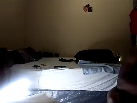 Snapshot of Hugedick0071 chatting on 03.05.25 Hugedick0071 online show from 03.05.25