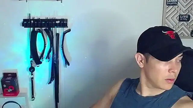 Snapshot of Alan_hadid1 chatting on 01.29.25 Alan hadid1 online show from 01.29.25