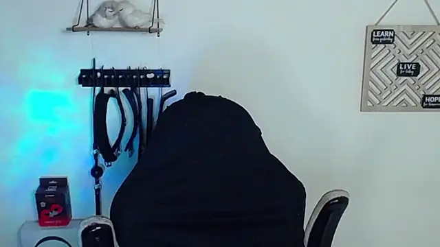 Snapshot of Alan_hadid1 chatting on 01.31.25 Alan hadid1 online show from 01.31.25