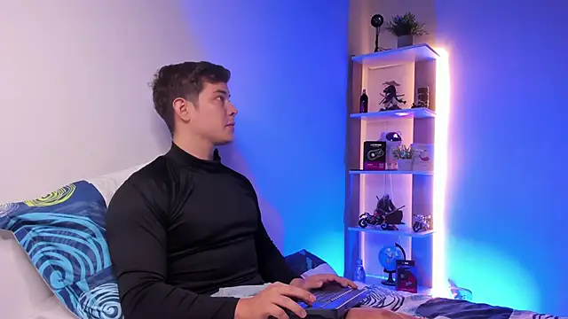 Snapshot of Alan_hadid1 chatting on 11.10.25 Alan hadid1 online show from 11.10.25