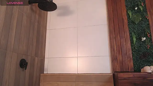 DrakeNeumann online show from 10.05.25