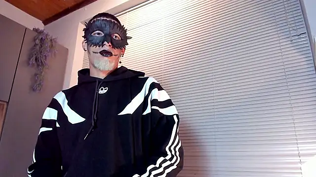 DrakeNeumann online show from 10.11.25