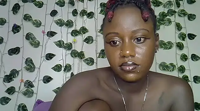 Snapshot of sexybree_ chatting on 01.08.25 sexybree online show from 01.08.25