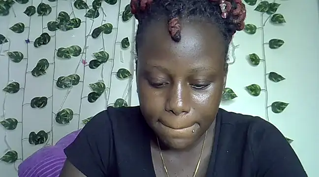 Snapshot of sexybree_ chatting on 02.10.25 sexybree online show from 02.10.25