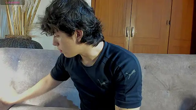 Snapshot of bravoboreal chatting on 10.03.25 bravoboreal online show from 10.03.25