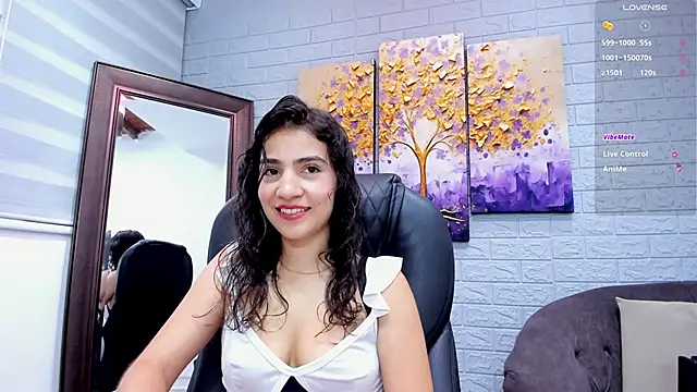 Snapshot of Miranda_doll_ chatting on 05.15.26 Miranda doll online show from 05.15.26