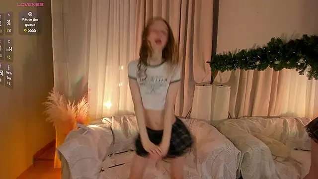  Rose Charming  online show from 12.19.24