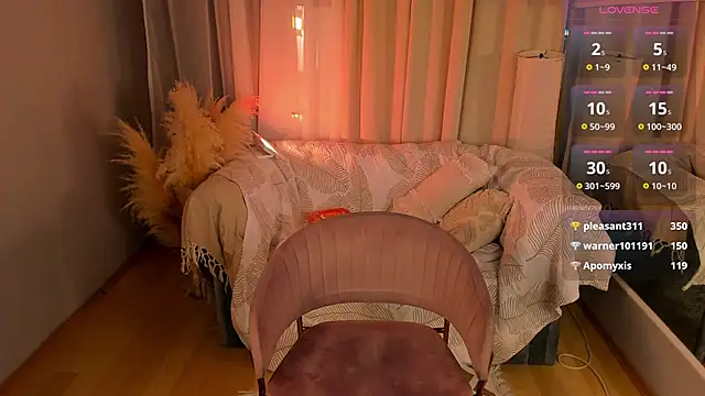  Rose Charming  online show from 02.19.25