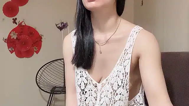 Snapshot of LinhChi_9x chatting on 04.30.26 LinhChi 9x online show from 04.30.26