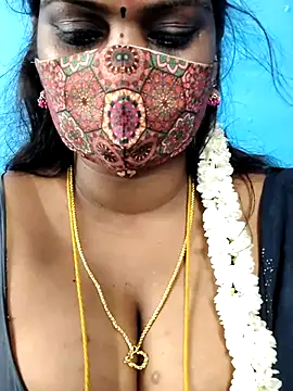 Snapshot of mayaa2u chatting on 05.26.26 mayaa2u online show from 05.26.26
