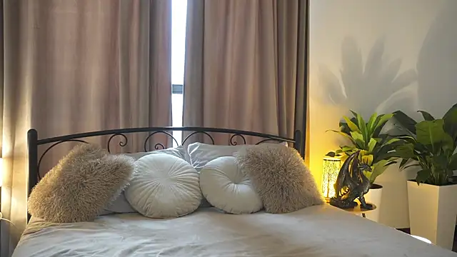 Snapshot of Faster_maci chatting on 02.09.25 Faster maci online show from 02.09.25