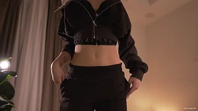 Snapshot of Faster_maci chatting on 09.29.25 Faster maci online show from 09.29.25