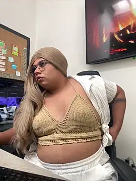 Snapshot of Tom_Silver__ chatting on 09.13.25 Tom Silver online show from 09.13.25