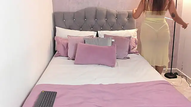 gia watsonn online show from 02.02.26