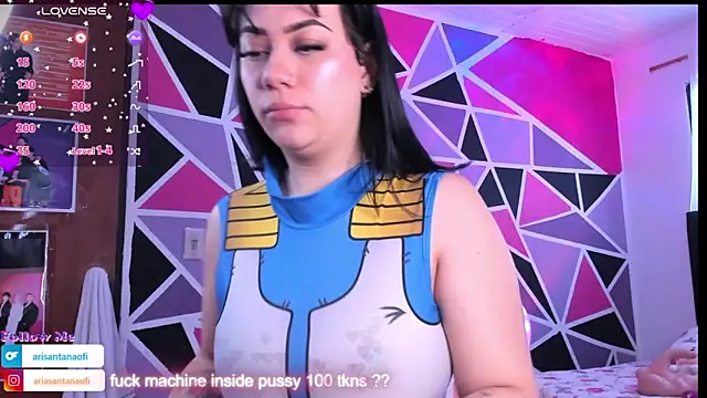 Snapshot of arisantana chatting on 11.13.25 arisantana online show from 11.13.25