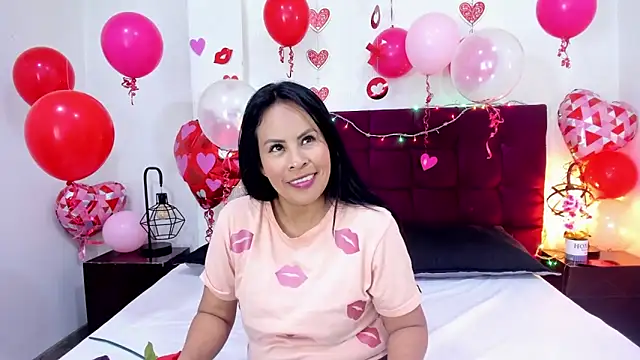 Snapshot of Anthonelaa__ chatting on 02.15.26 Anthonelaa online show from 02.15.26