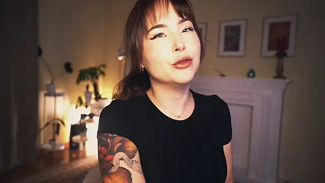 Leona Mell online show from 01.04.25