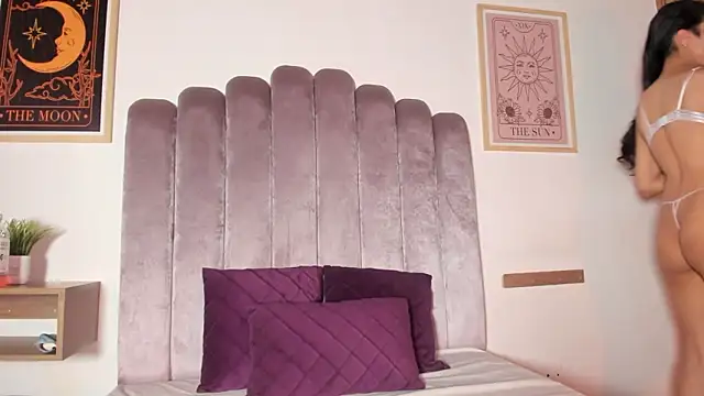 sky caroline online show from 02.20.26