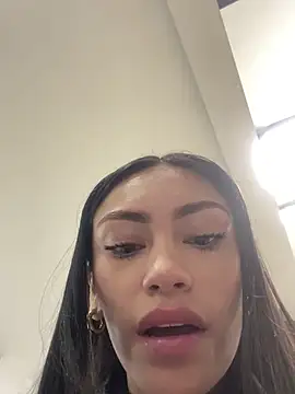 Snapshot of Effy_Bonny chatting on 02.15.25 Effy Bonny online show from 02.15.25