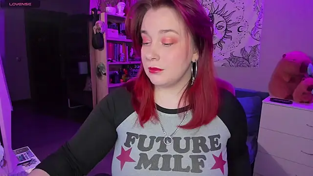 Snapshot of gitera_ chatting on 01.26.25 gitera online show from 01.26.25