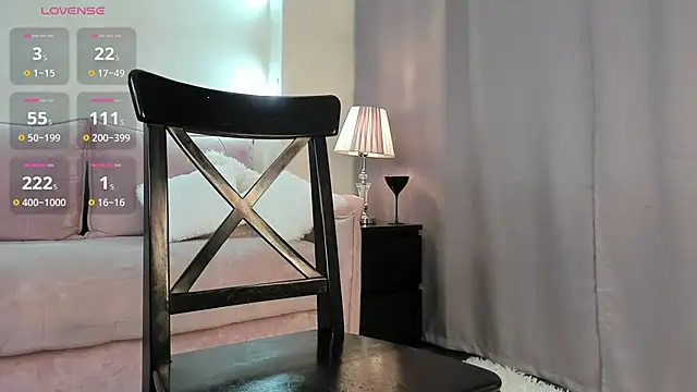 Dearly Emily online show from 02.03.25