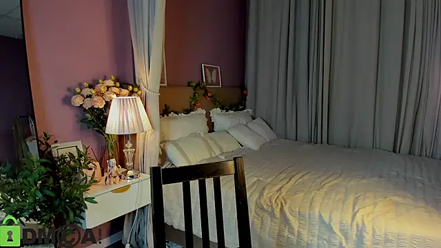 Dearly Emily online show from 12.21.25