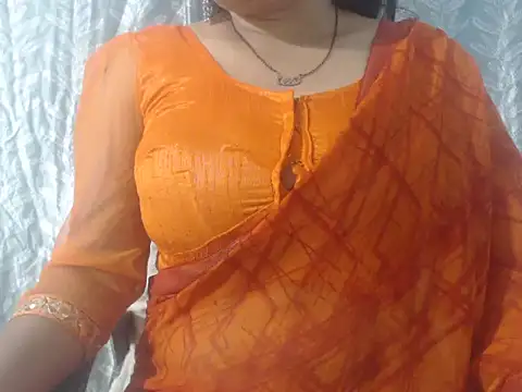 Snapshot of cute-priy chatting on 03.18.26 cute-priy online show from 03.18.26