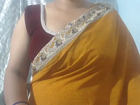 Snapshot of cute-priy chatting on 04.21.26 cute-priy online show from 04.21.26