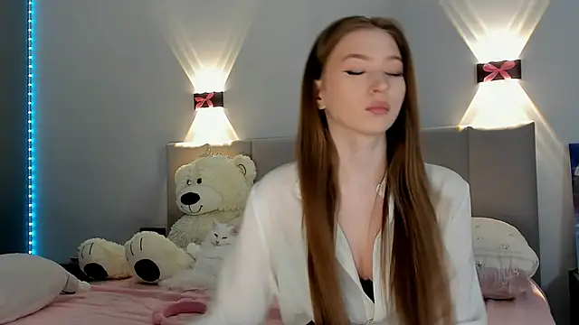 Snapshot of diana_nier chatting on 02.17.25 diana nier online show from 02.17.25