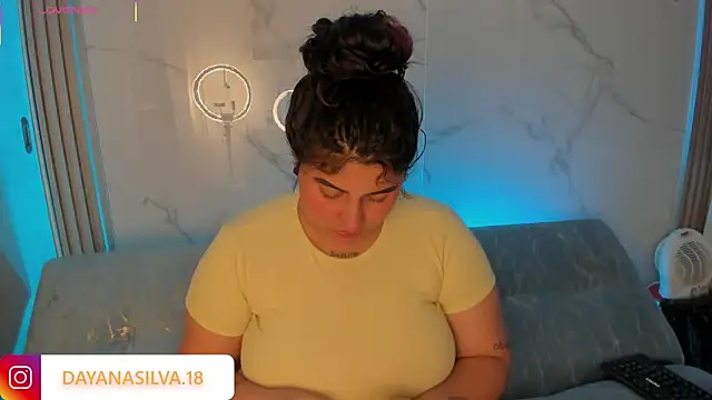 Snapshot of dayan_silva_ chatting on 09.29.25 dayan silva online show from 09.29.25