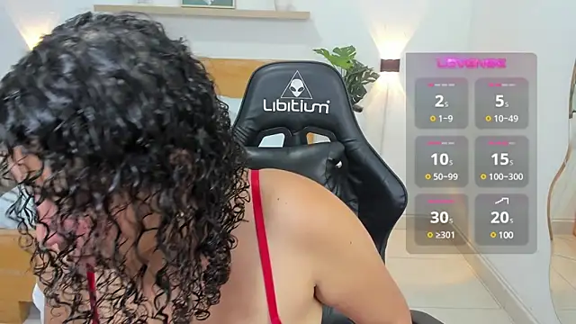 Snapshot of aixa_15 chatting on 02.11.25 aixa 15 online show from 02.11.25