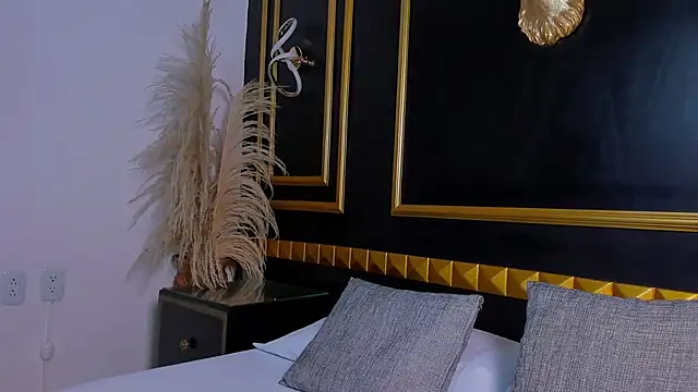 Snapshot of aixa_15 chatting on 11.07.25 aixa 15 online show from 11.07.25