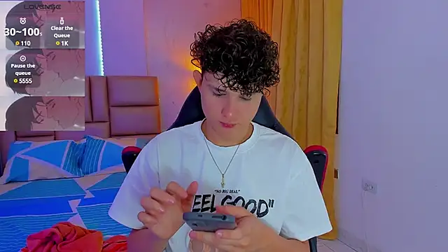 Nathan Bluee online show from 01.04.25