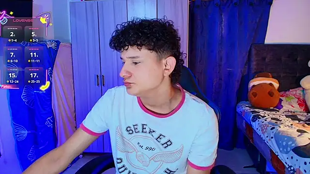 Nathan Bluee online show from 02.06.26